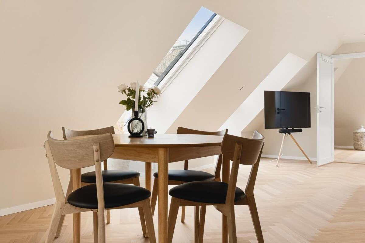 Dinbnb Apartments I Mid-City Luxury With Mini Balcony And Smart Tv & Sound System Берген Екстер'єр фото